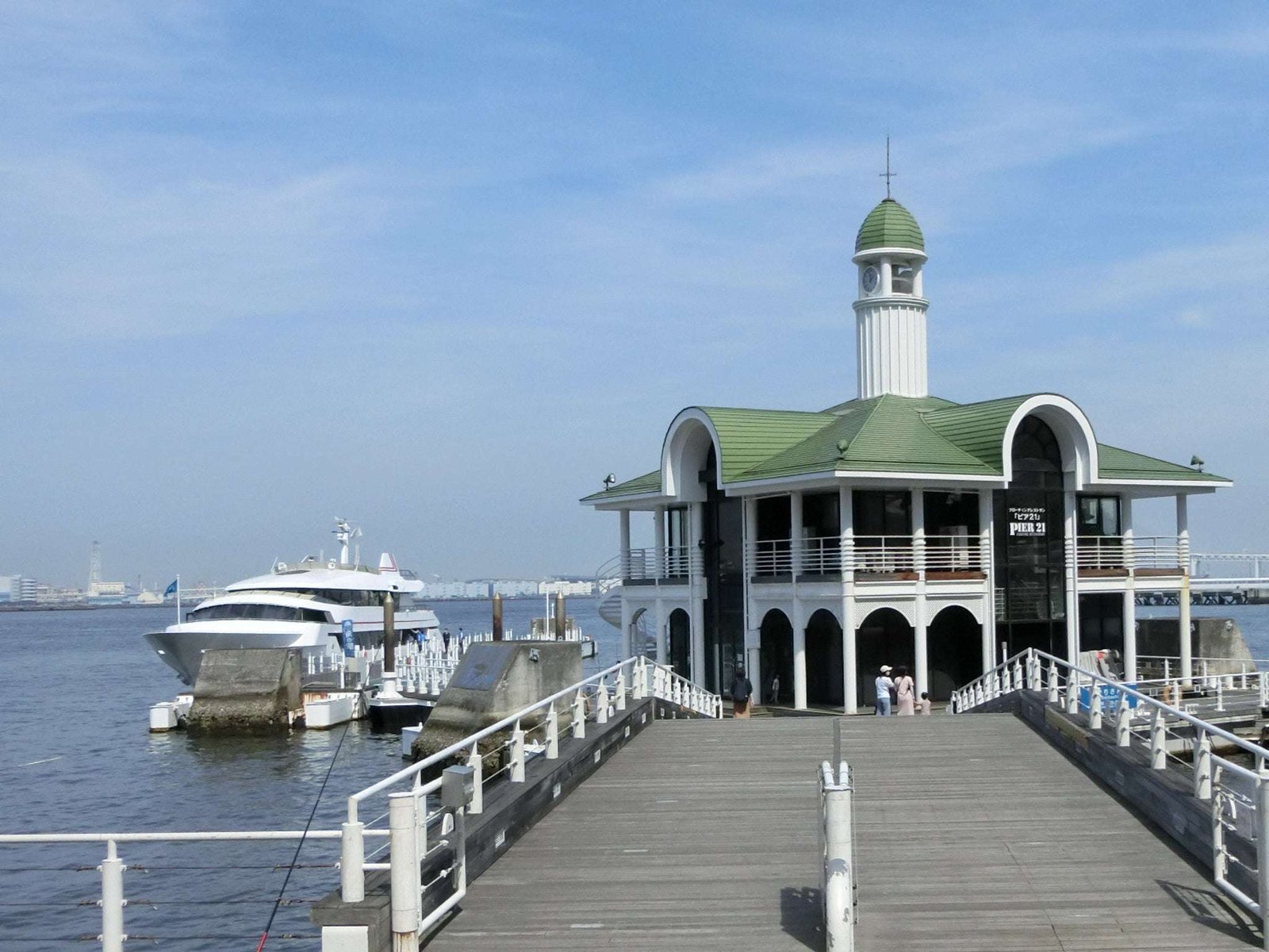 The Cruise Club Tokyo November 3rd Culture Day “Autumn Tokyo Bay Cruise – Three Port Tour”  Lunch Cruise / Afternoon Cruise