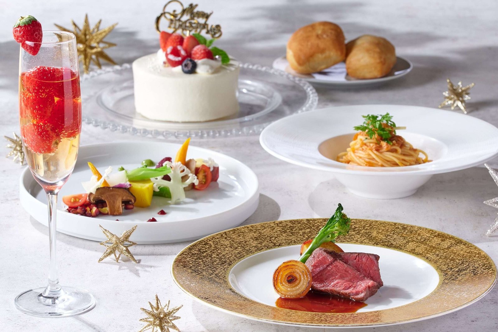 Yokohama A reward lunch with Christmas cake is now available in a stylish and luxurious space! “Christmas Lu nch Course 2024” recommended for Christmas girls’ night out and year-end lunch party