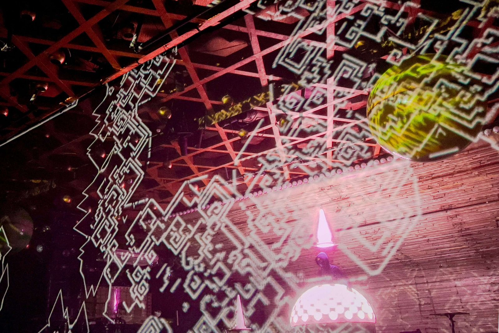 TST Entertainment Inc. FINALBY ( ) will appear in “Kabukicho EXPANDED,” a new project that spreads unique works and culture from Kabukicho to the world!