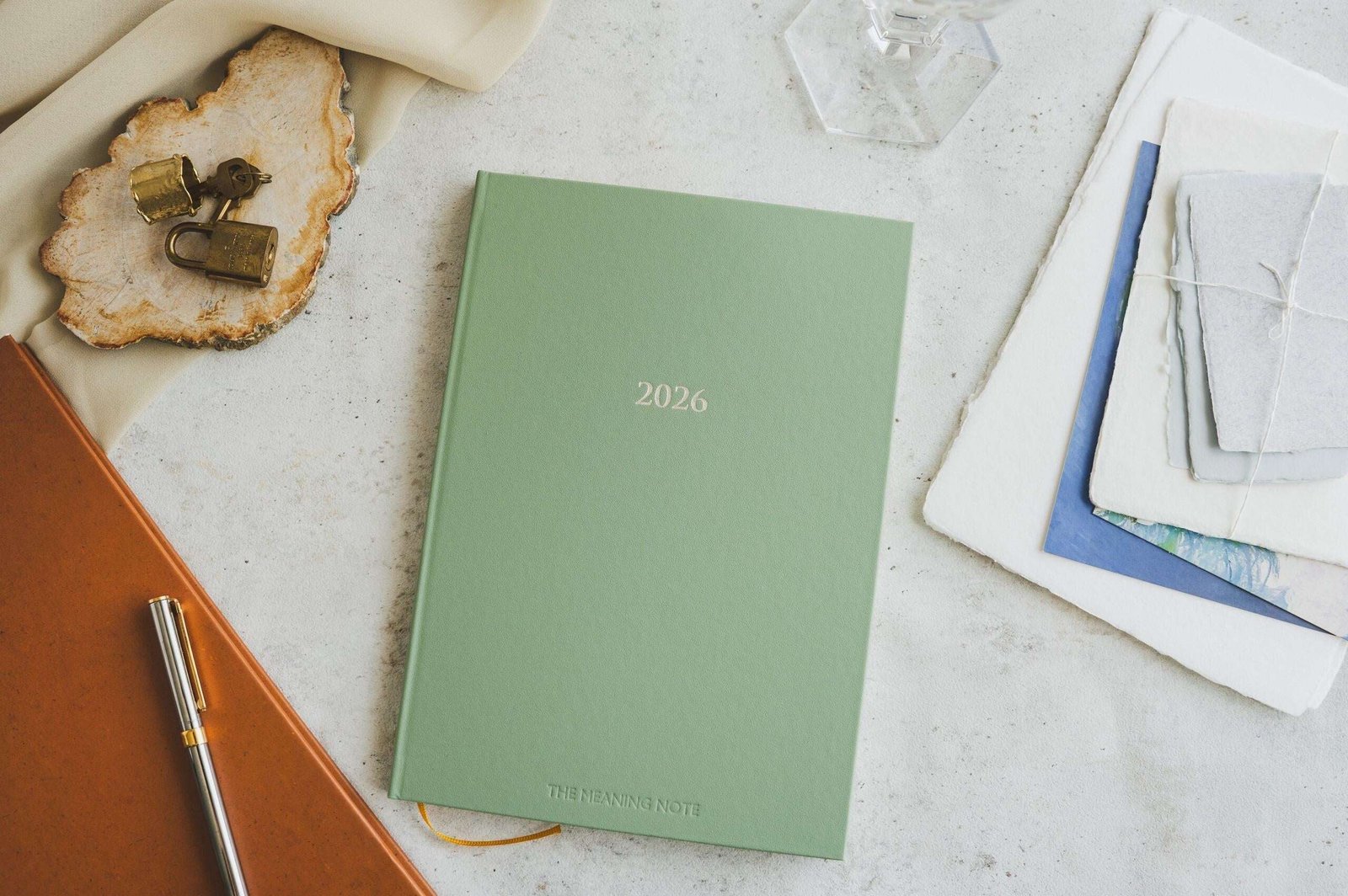 From the developers of “Meaningful Note” comes the release of a planner that transforms your future into the best it can be every time you look back.