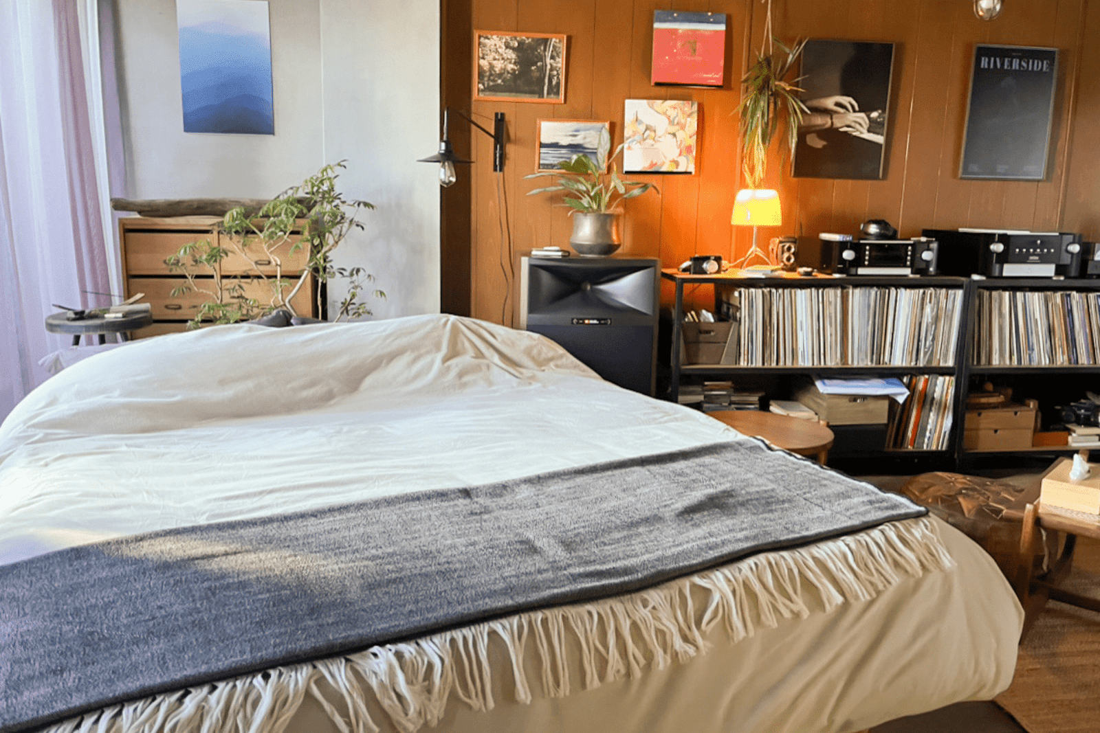 KANADEMONO provided art direction for the Netflix series “Anonymous Lovers,” which began streaming in October.