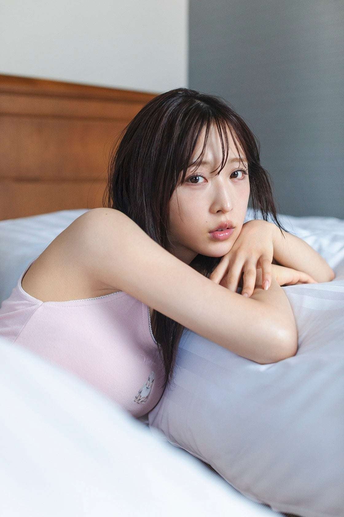 AKB48 Oguri Yui’s 1st Photo & Style Book to be released on December 5th, 2025!