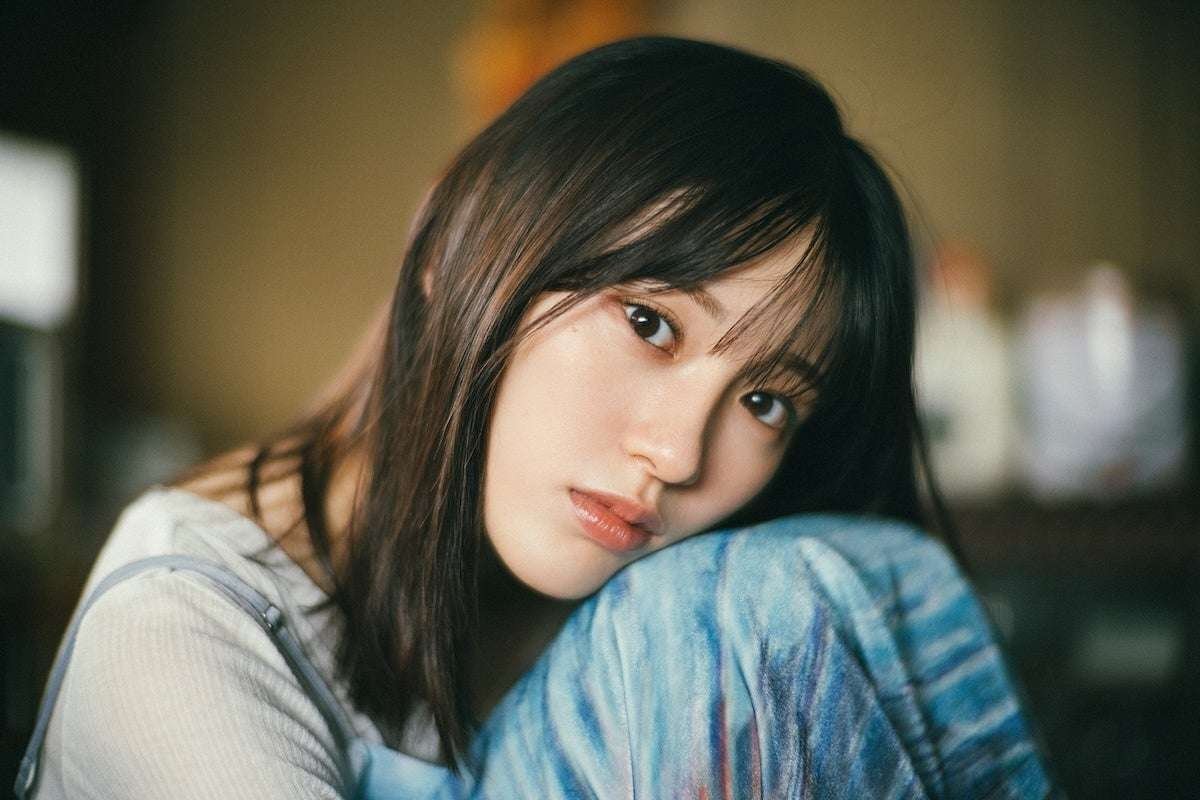 Tokyo News Service Inc. A series on Nogizaka46’s 6th generation members begins in the December issue of “B.L.T.” In the first issue, Ogoe Hinano takes on her first solo gravure shoot!
