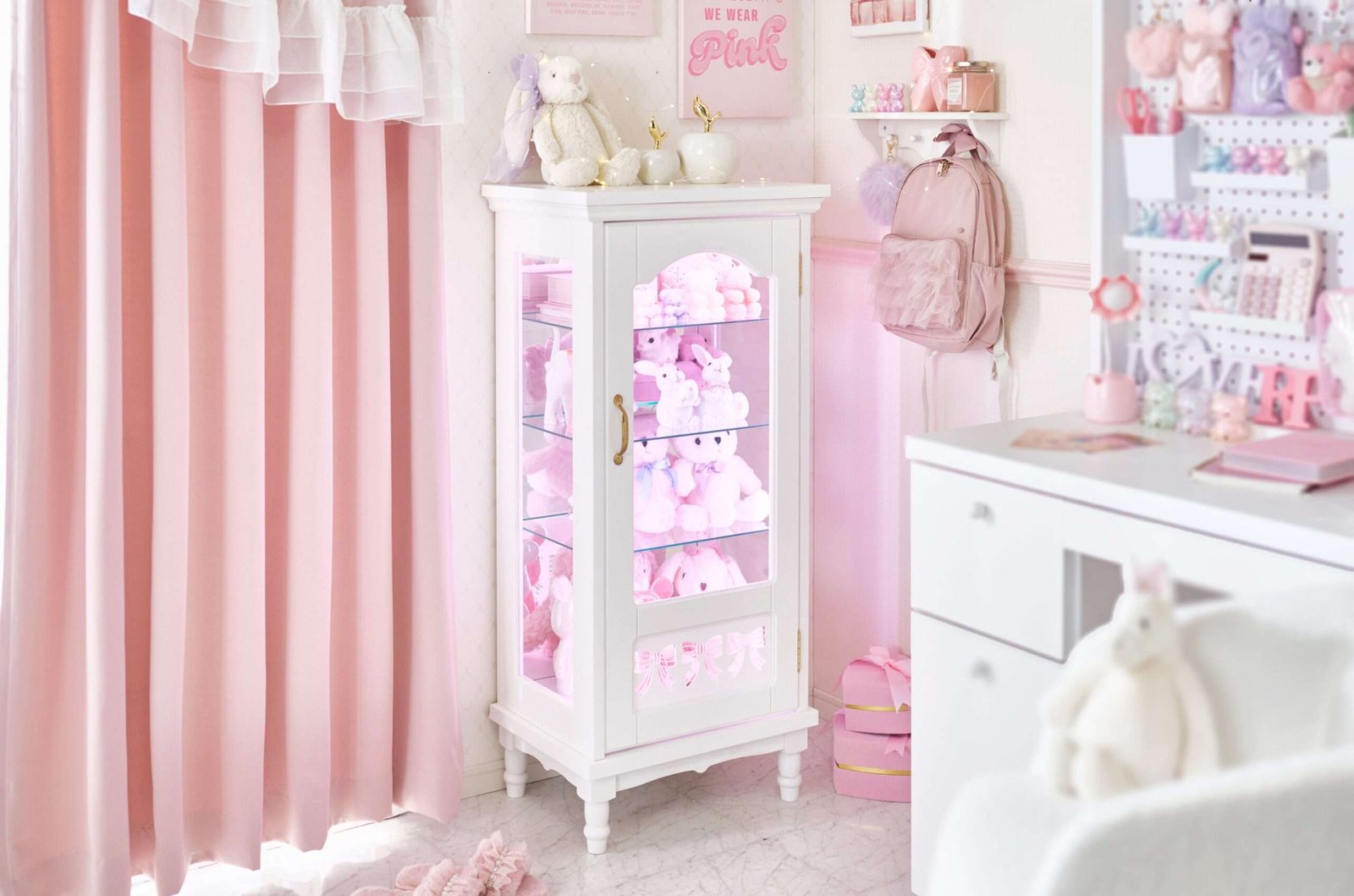 Introducing a cute storage cabinet that lights up in your favorite idol’s colors: Introducing the “Glowing Favorite Altar” at Romapri, created for women who love their favorite idols to make their favorite goods shine brightest!